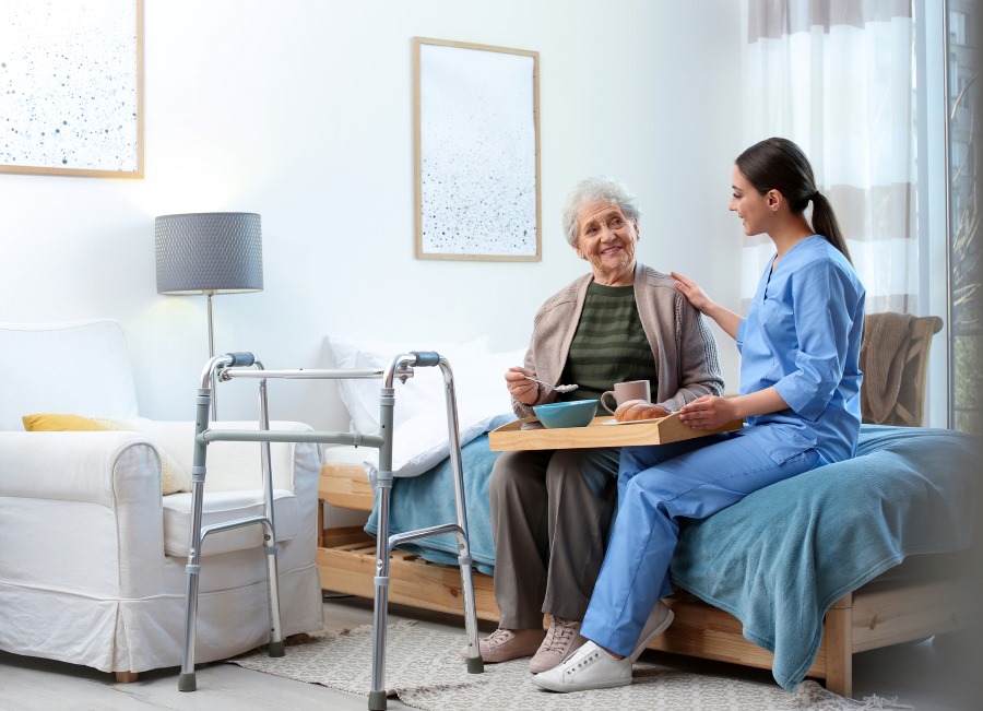 How to Find the Best In-Home Caregivers for Your Loved One